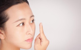 怎么在网上配隐形眼镜，怎么在网上配隐形眼镜镜片